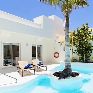 Katis Boutique In Bahiazul Resort Corralejo